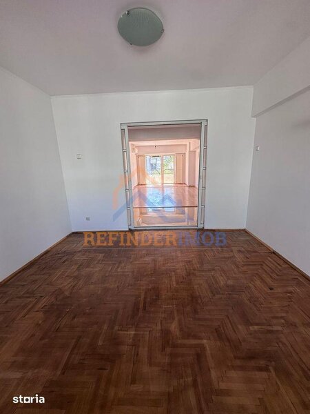 Decebal, vanzare 4 camere, 101 mp.